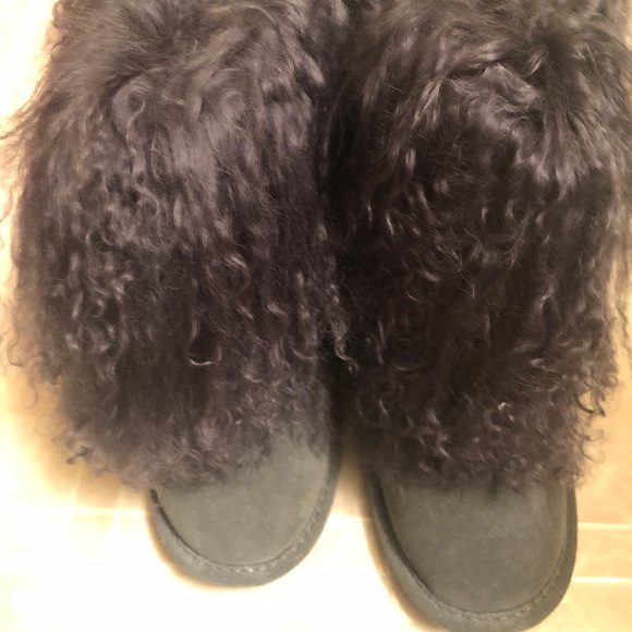 Brand New! Girls grey size 3 BearPaw Boots.